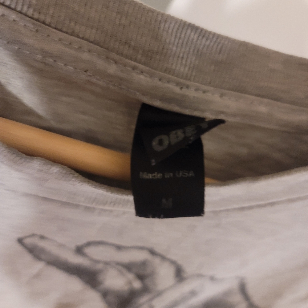 Obey Tee Shirt Medium - Picture 2 of 3